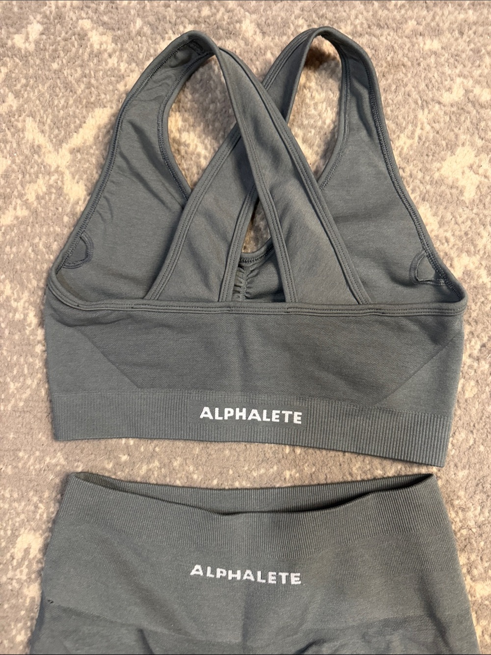 Alphalete Charcoal Gray High-Waist Leggings & Cross-Back Sports Bra Set - Picture 3 of 4